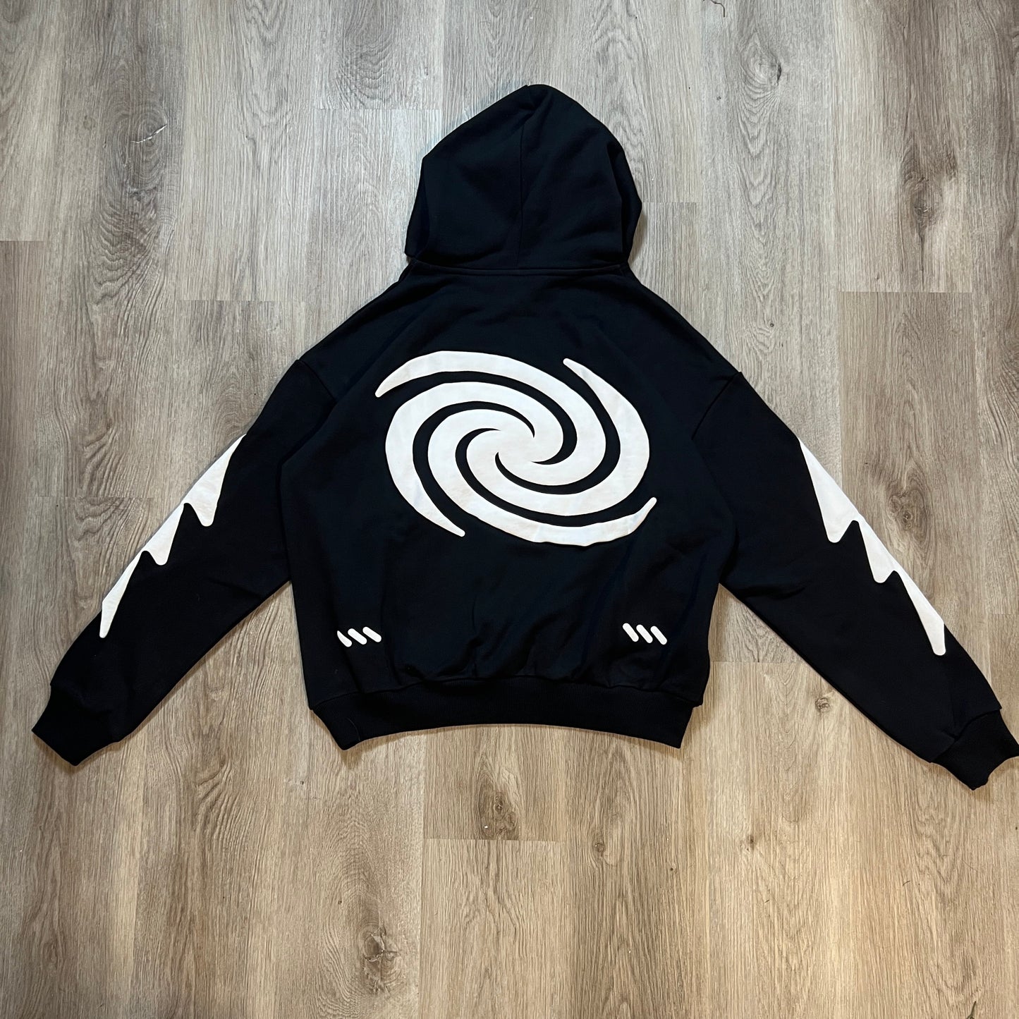 V1 Hoodie Black